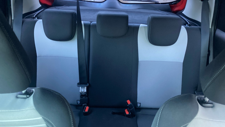 Toyota Yaris 1.5 VVT-i Icon Tech 5dr Petrol Hatchback